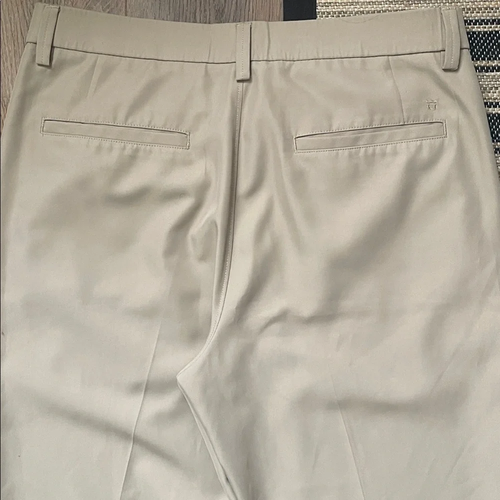 Haggar Men's Light Tan Straight Fit Pants flat front 32x32